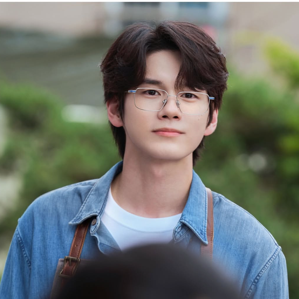 A moment captured by a fan of Ong Seongwu