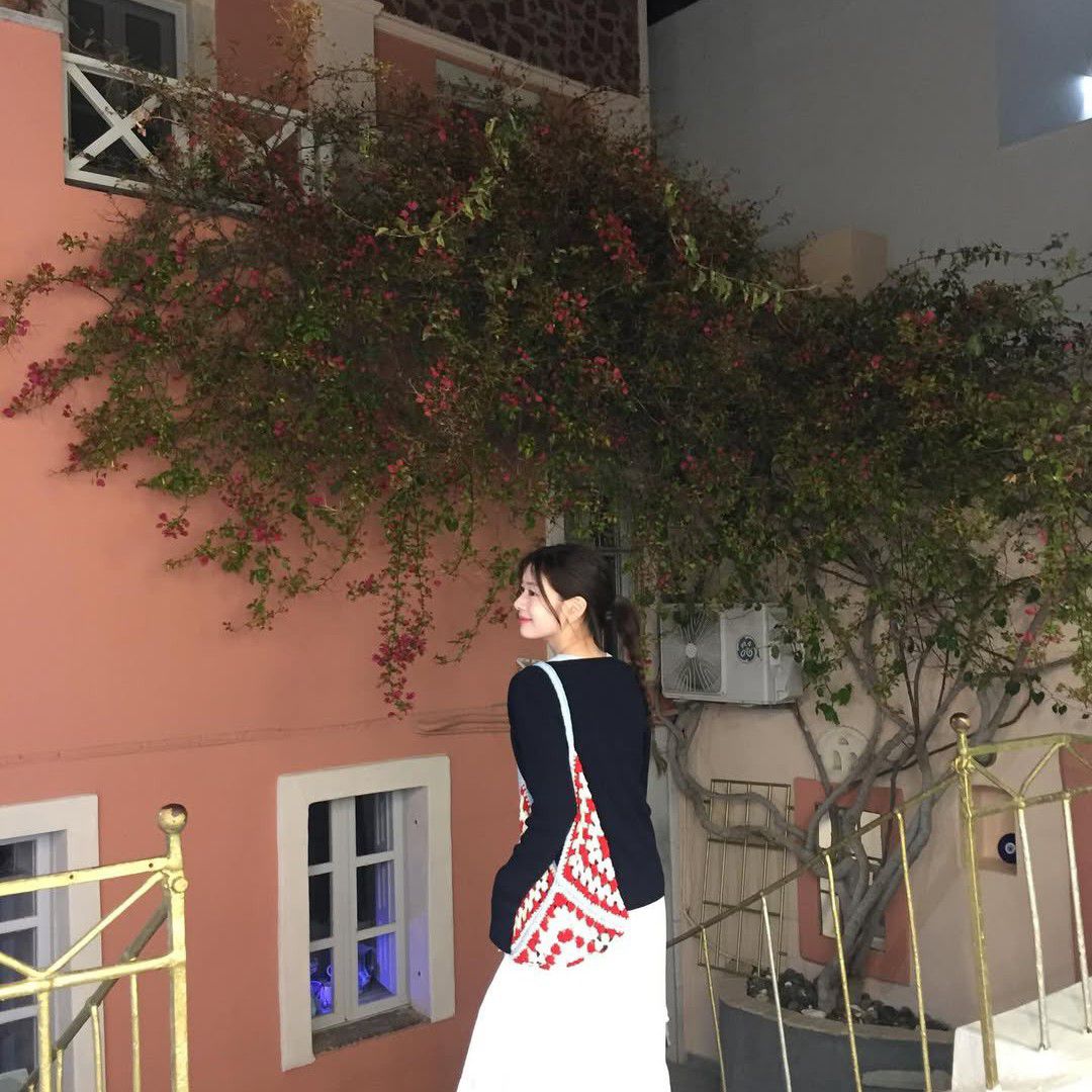 Behind-the-scenes cut of Jung Somin