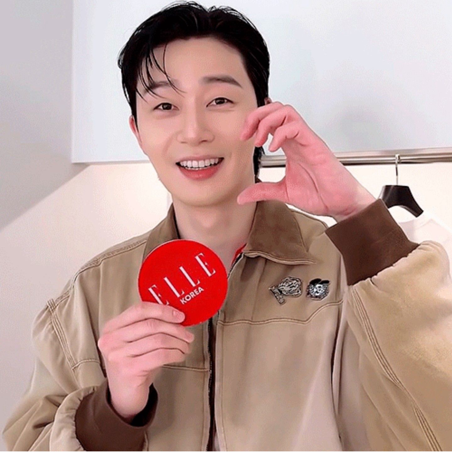 Behind-the-scenes cut of Park Seojoon