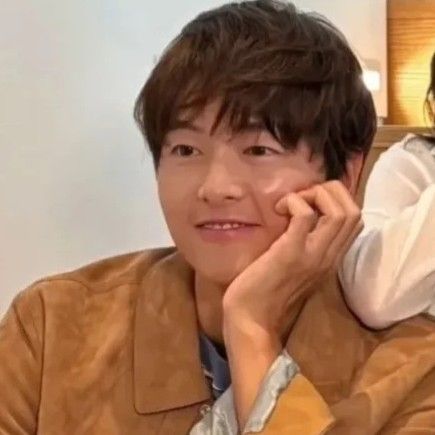 A moment captured by a fan of Song Joongki