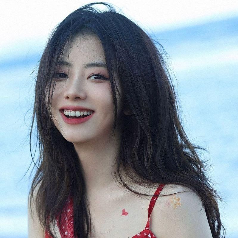 Latest photo of Tan Song Yun