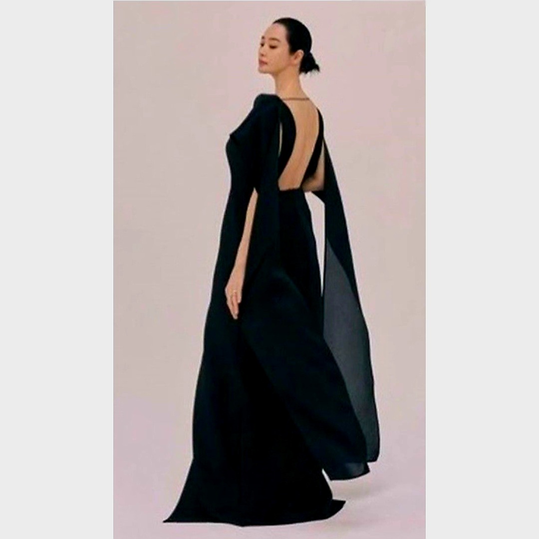 Behind-the-scenes cut of Kim Hyesoo