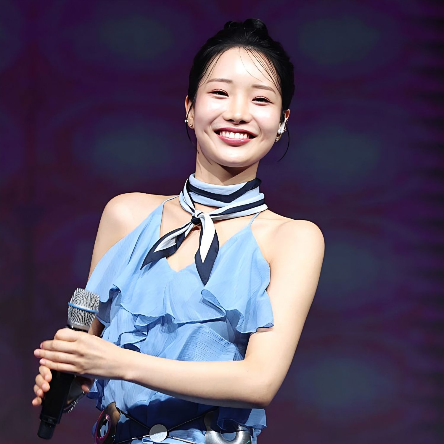Behind-the-scenes cut of Kim Soyeon (2004)