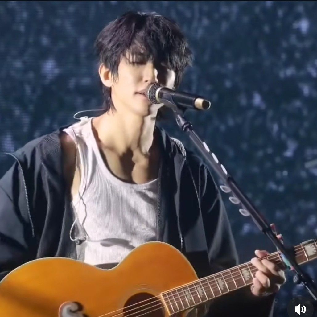 Behind-the-scenes cut of Lee Seungyoon