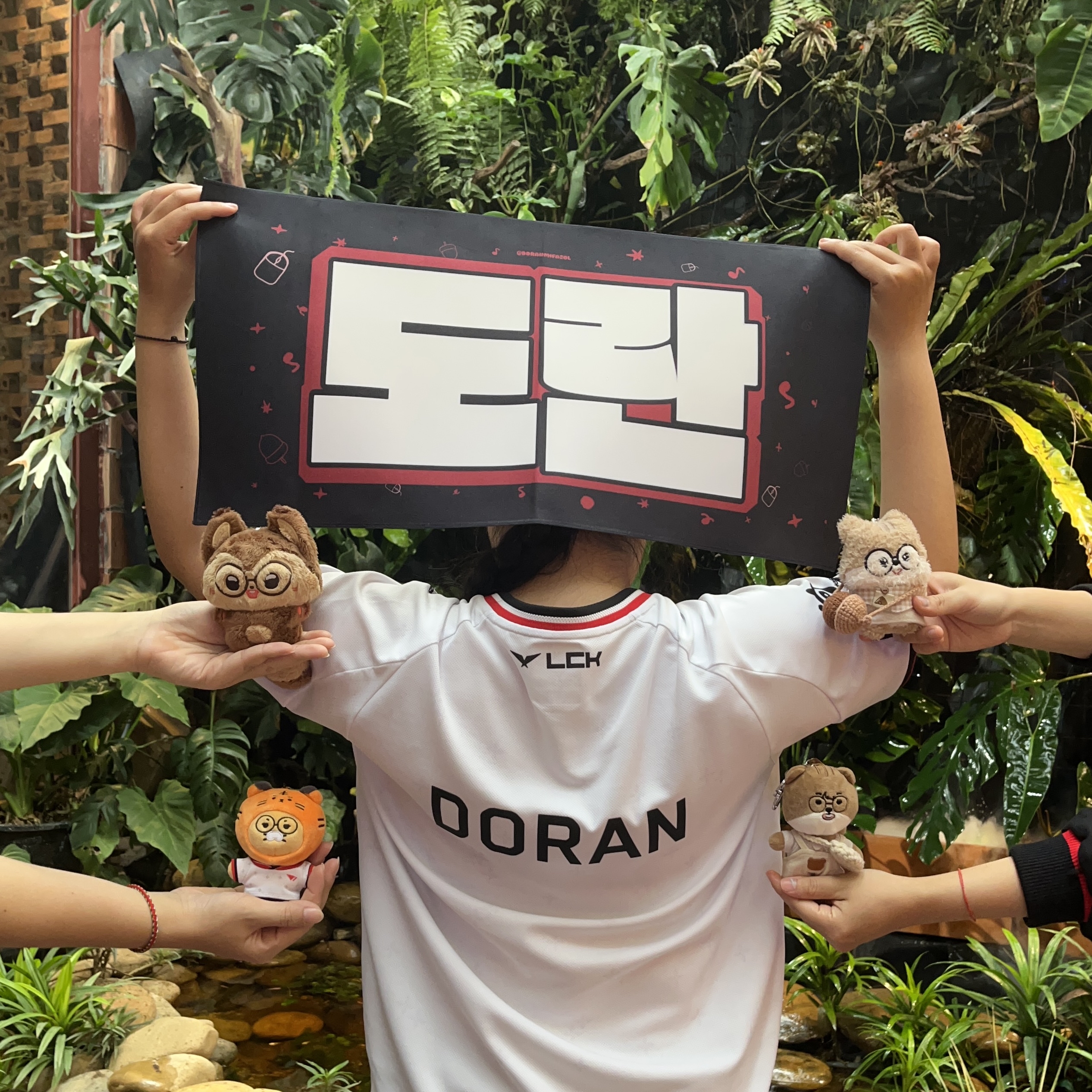 Behind-the-scenes cut of Doran