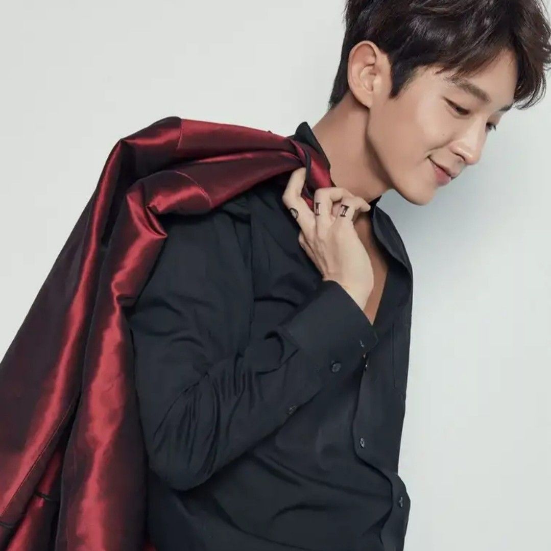 Recent activity shot of Lee Joongi