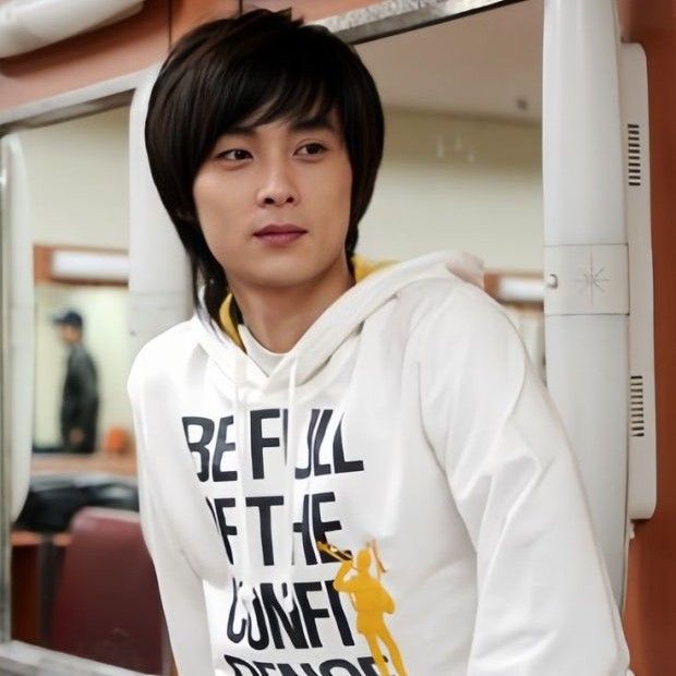 A moment captured by a fan of Min Kyunghoon