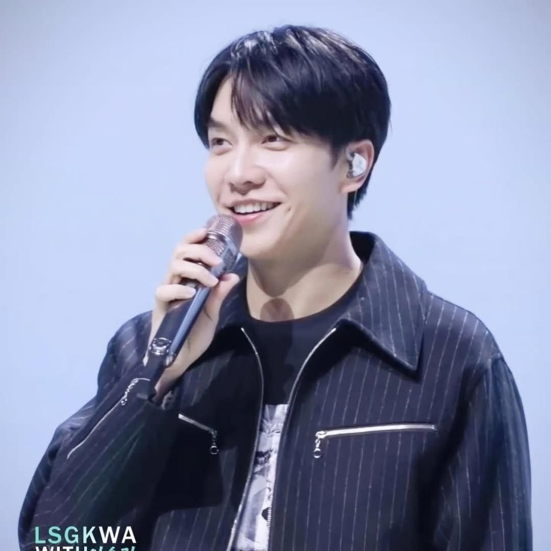 Latest photo of Lee Seunggi