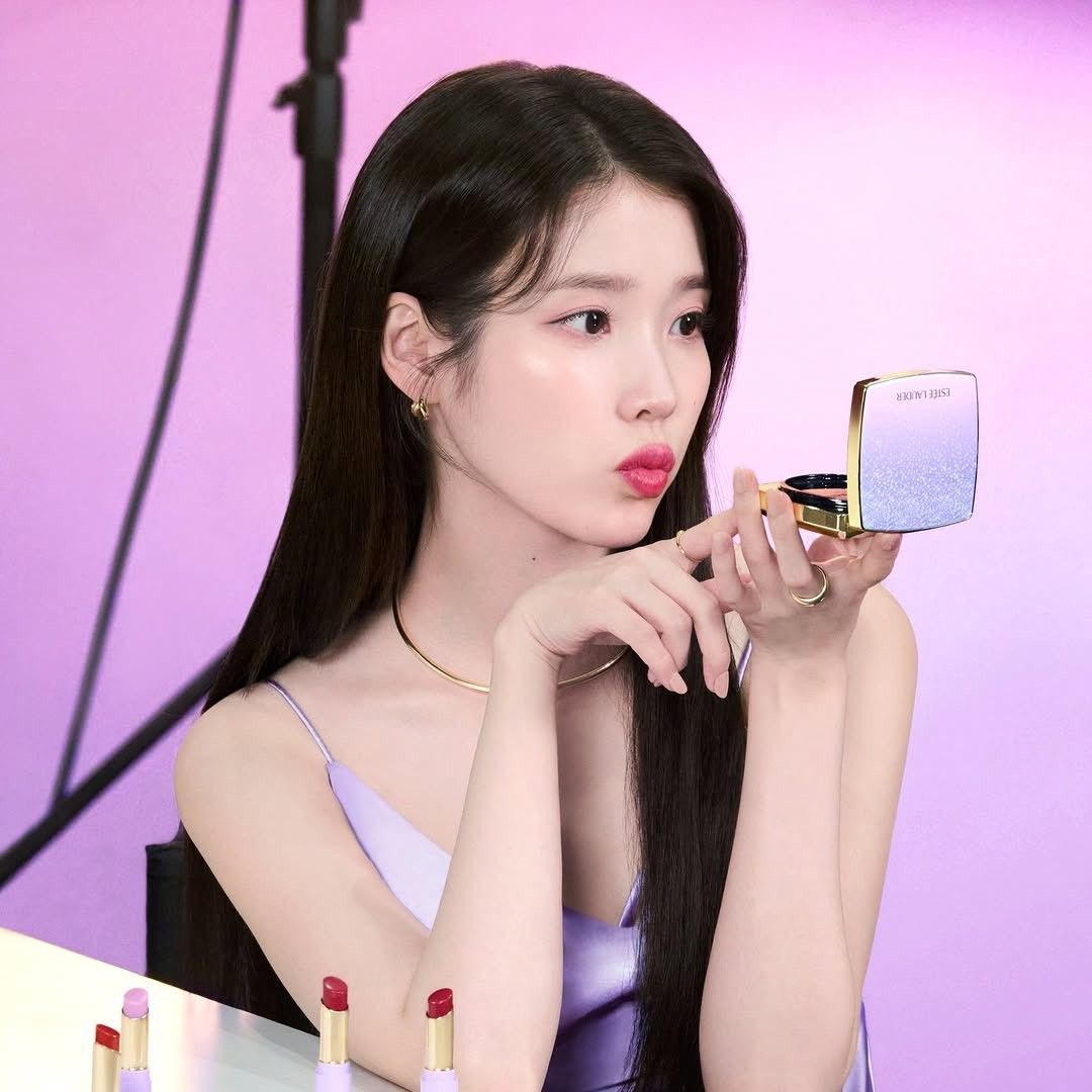 아이유 최근 활동샷