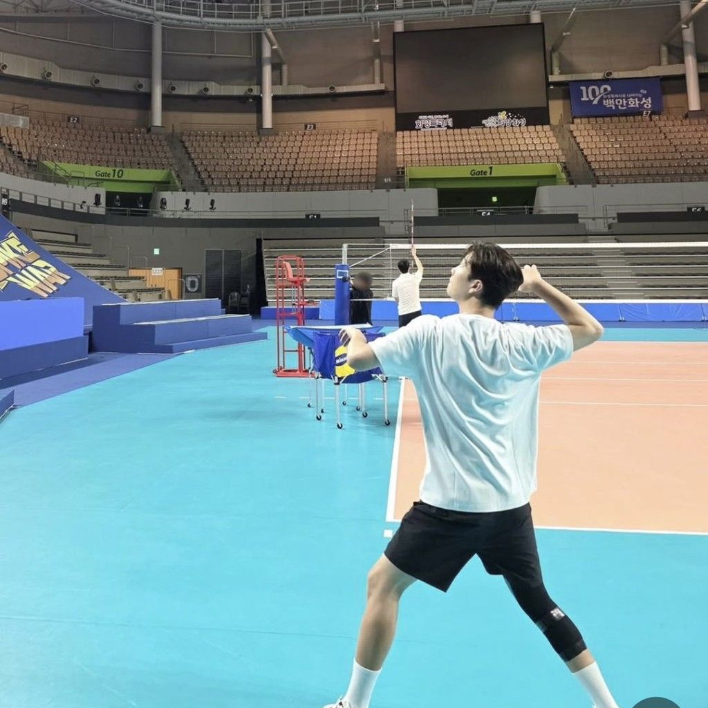 A moment captured by a fan of Song Minjun