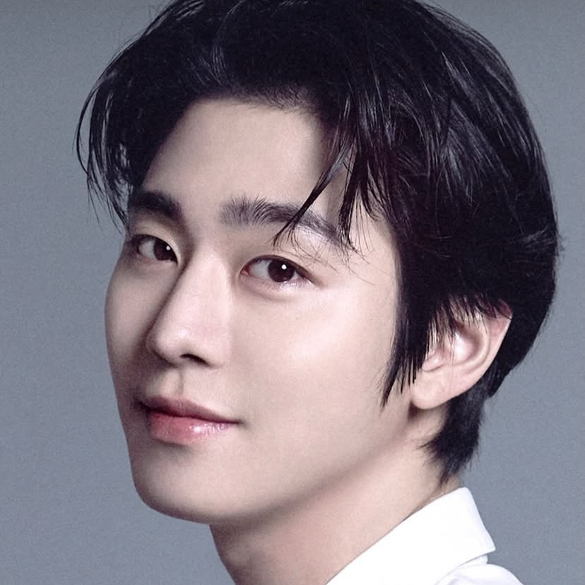Behind-the-scenes cut of Ahn Hyoseop