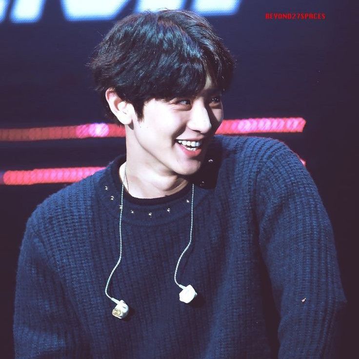 A moment captured by a fan of Chanyeol