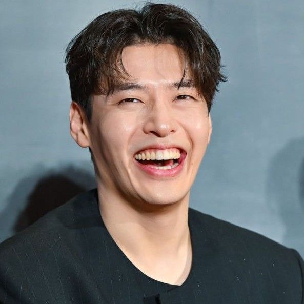 Latest photo of Kang Haneul