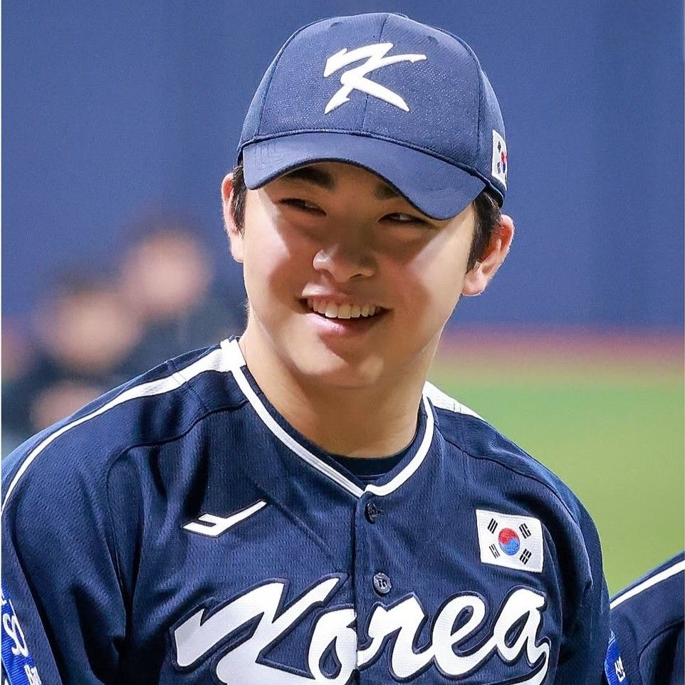 A moment captured by a fan of Moon HyunBin