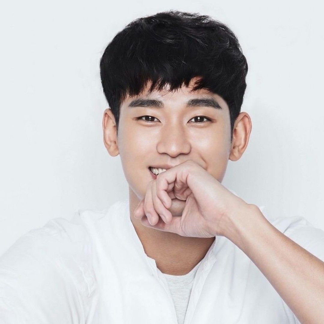 A moment captured by a fan of Kim Soohyun