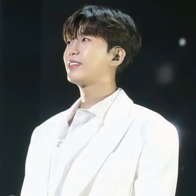 임영웅의 비하인드 컷