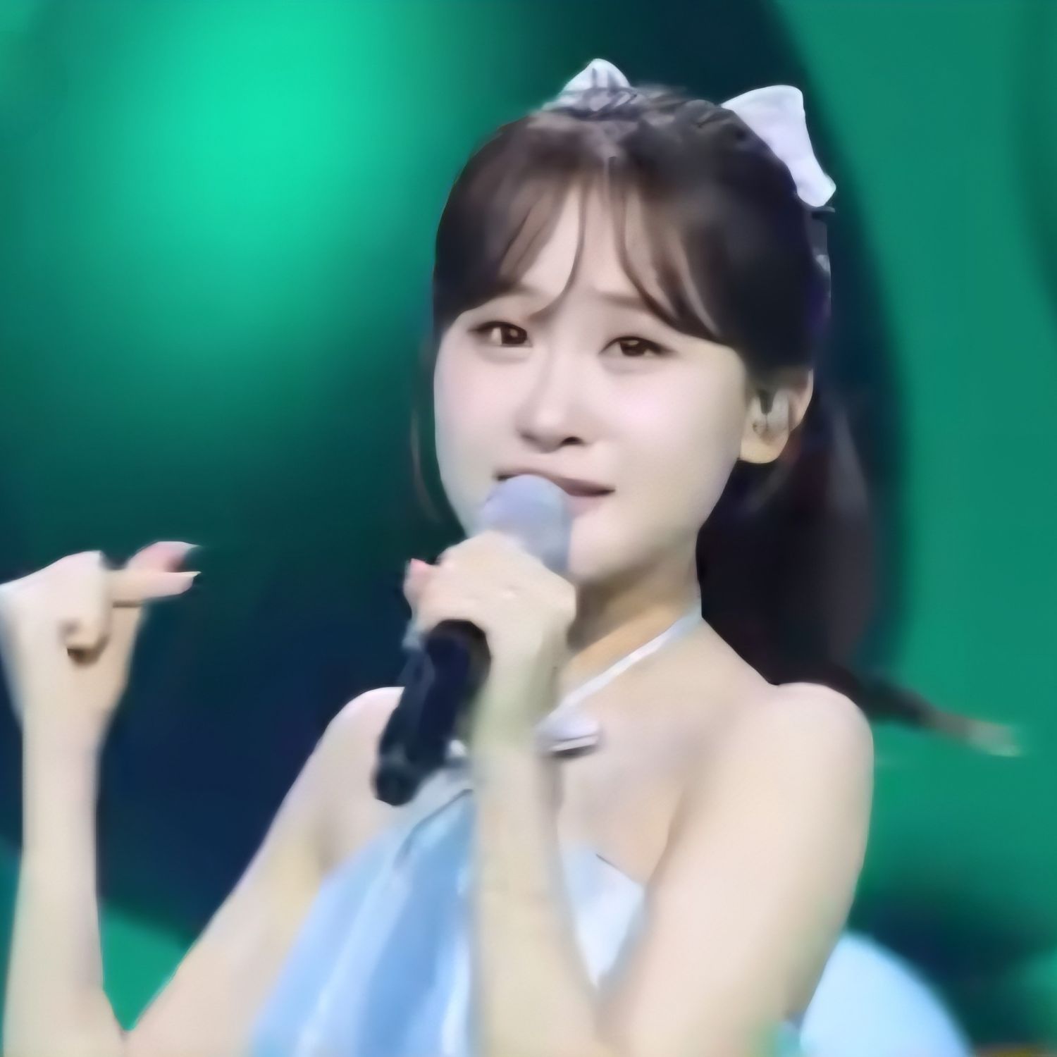 Behind-the-scenes cut of Kim Dahyun
