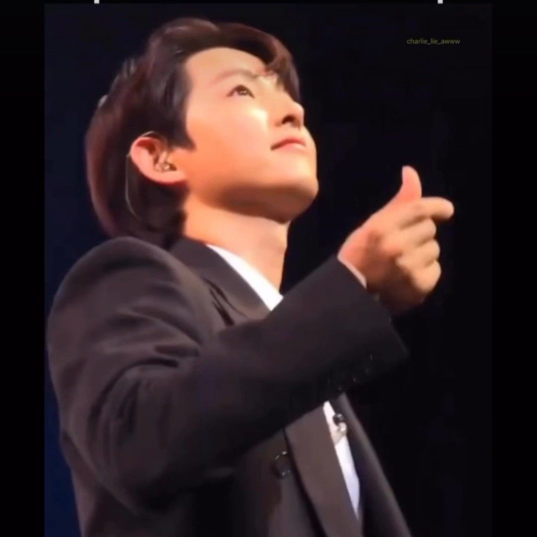 Cuplikan di balik layar dari Song Joongki