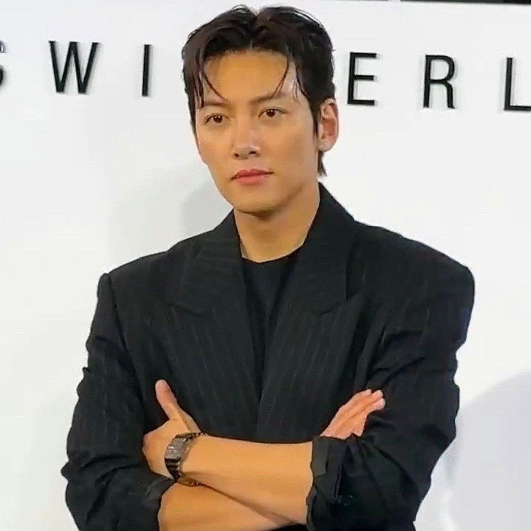 粉丝拍下的池昌旭瞬间