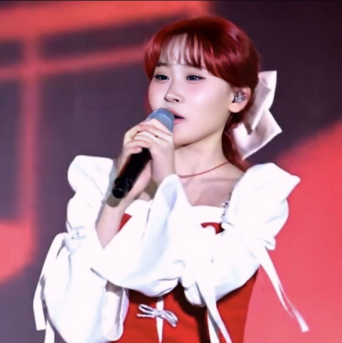 Behind-the-scenes cut of Kim Dahyun