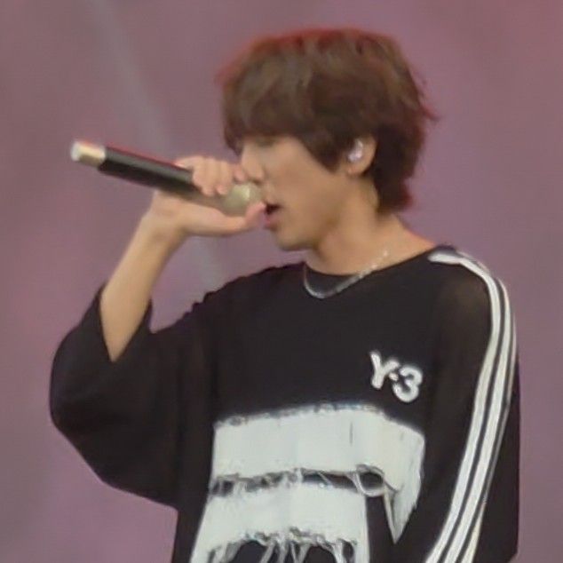 A moment captured by a fan of Lee Seungyoon