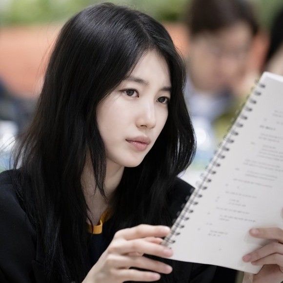 A moment captured by a fan of Bae Suzy