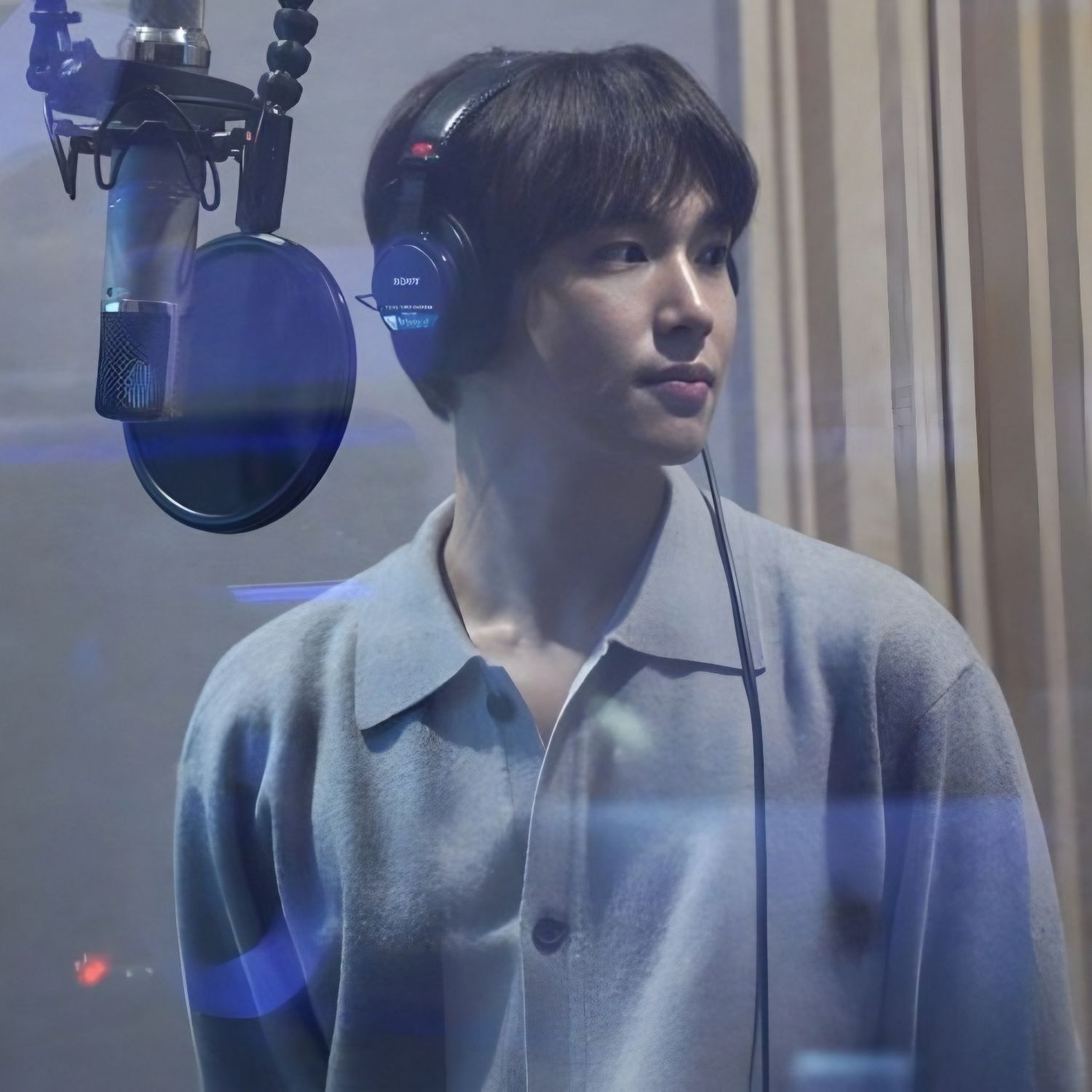 Behind-the-scenes cut of Lim Siwan