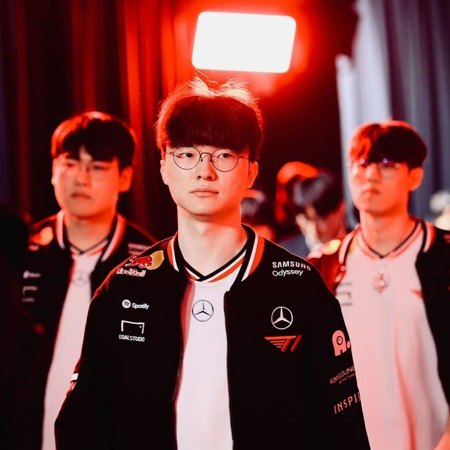 Behind-the-scenes cut of Faker