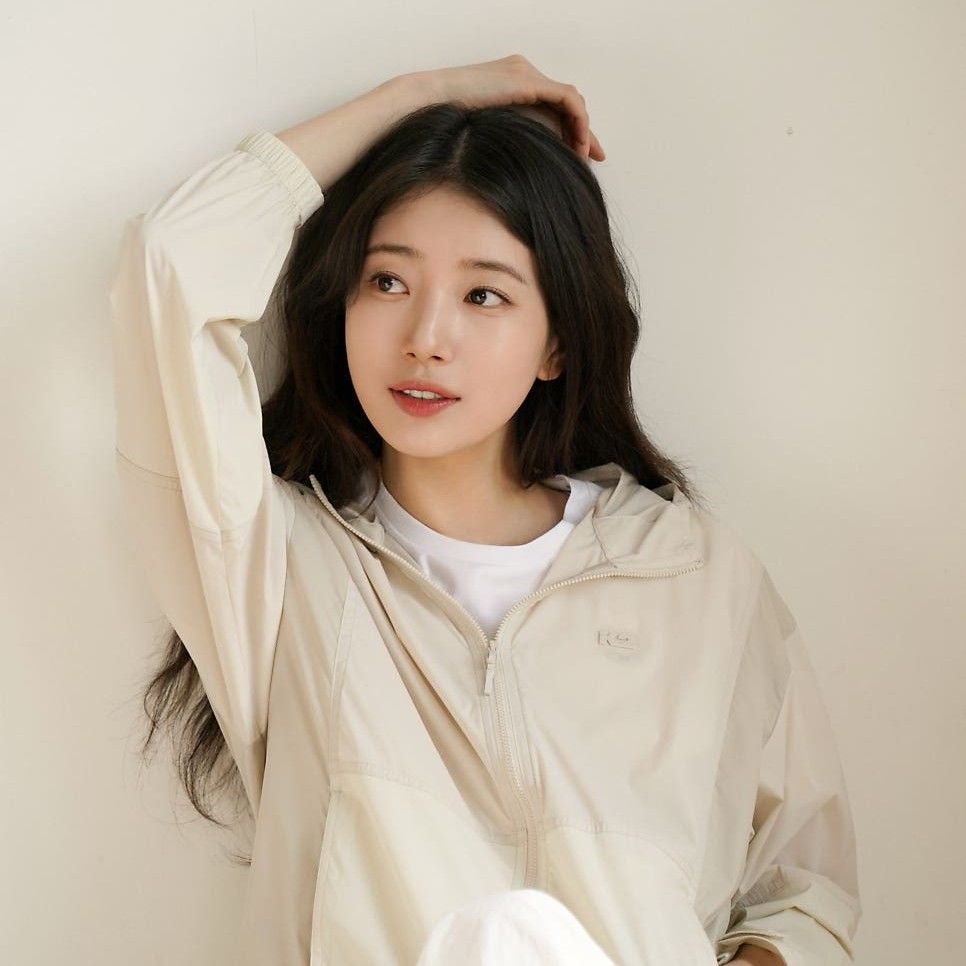 A moment captured by a fan of Bae Suzy