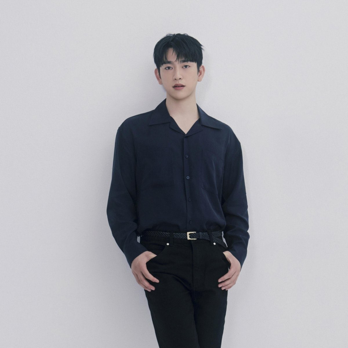 Behind-the-scenes cut of Park Jinyoung