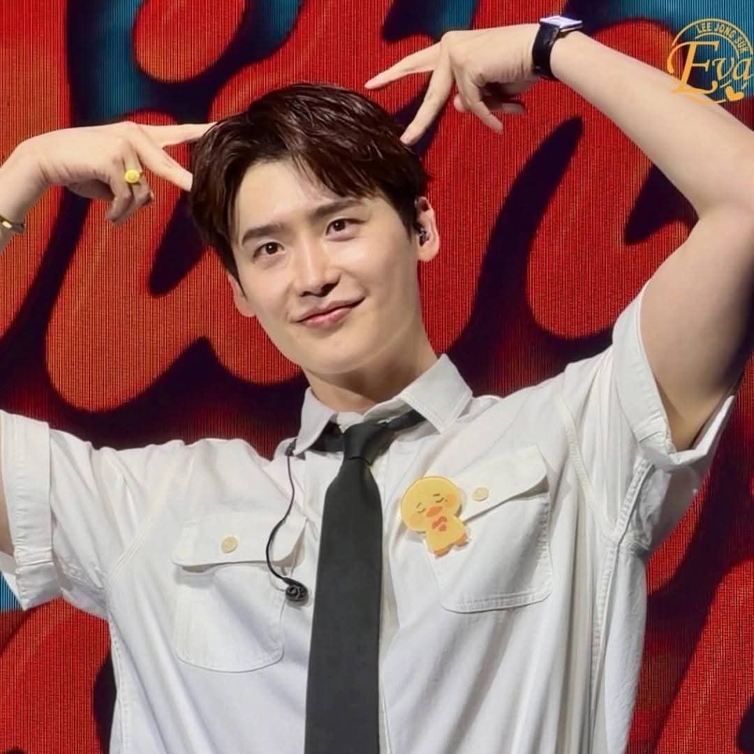 Behind-the-scenes cut of Lee Jongsuk