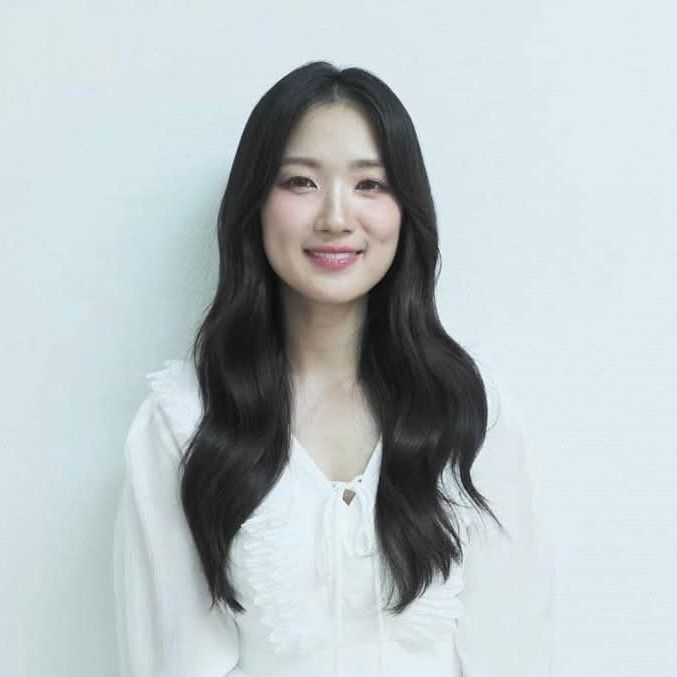 김혜윤 최근 활동샷