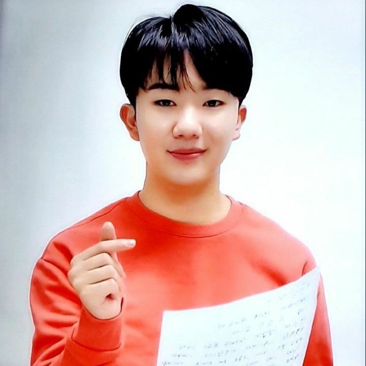 Behind-the-scenes cut of Nam Seungmin