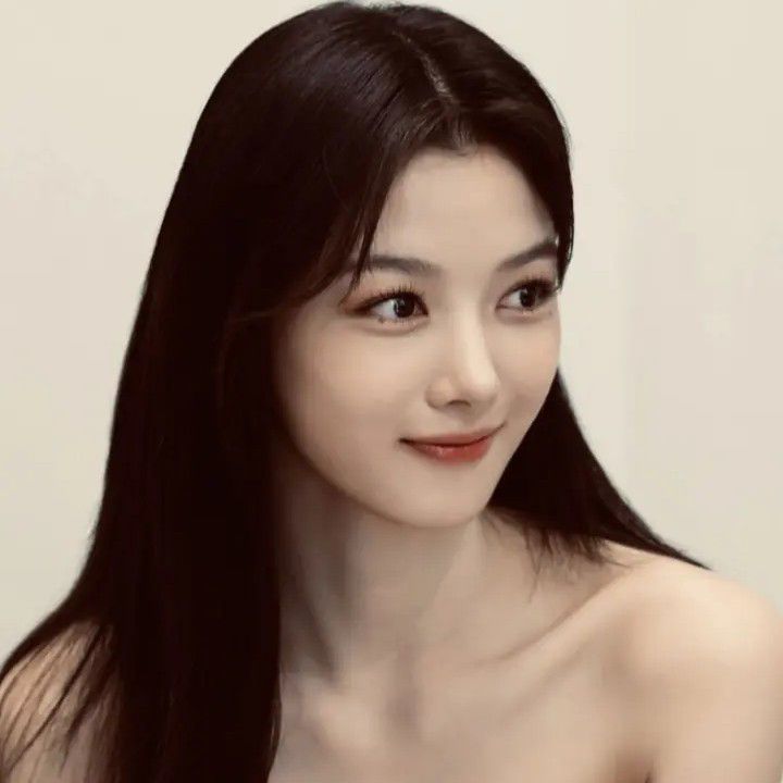 Latest photo of Kim Youjung