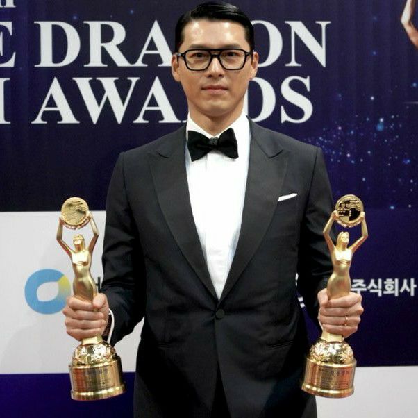 Behind-the-scenes cut of Hyun Bin