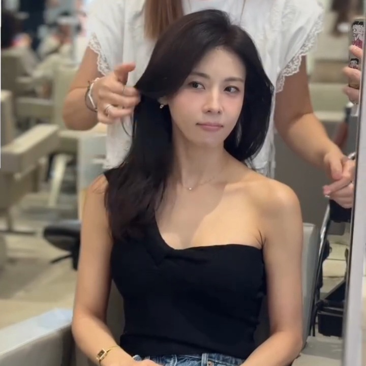 Latest photo of Ha Jiwon