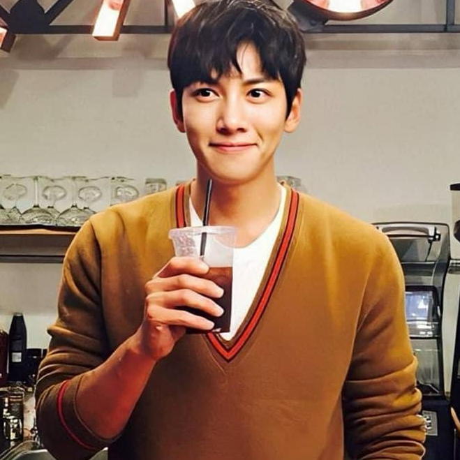Behind-the-scenes cut of Ji Changwook