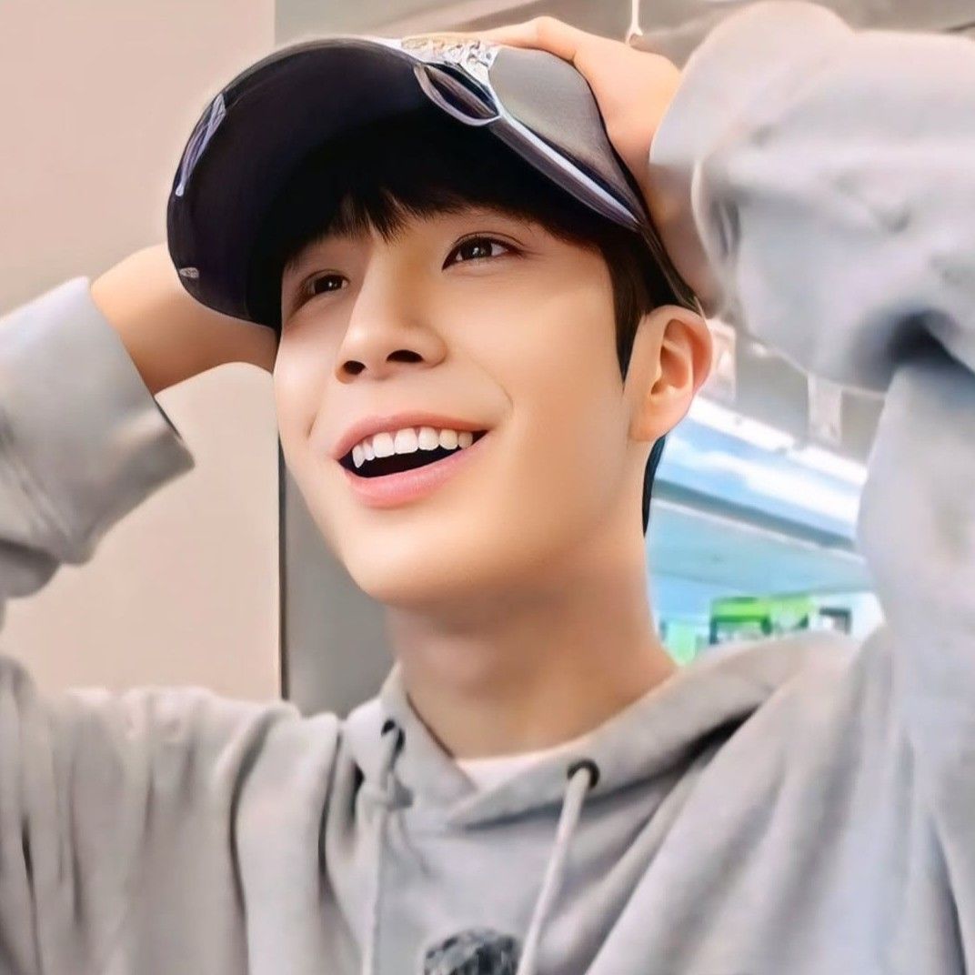 Latest photo of Jeong Dongwon