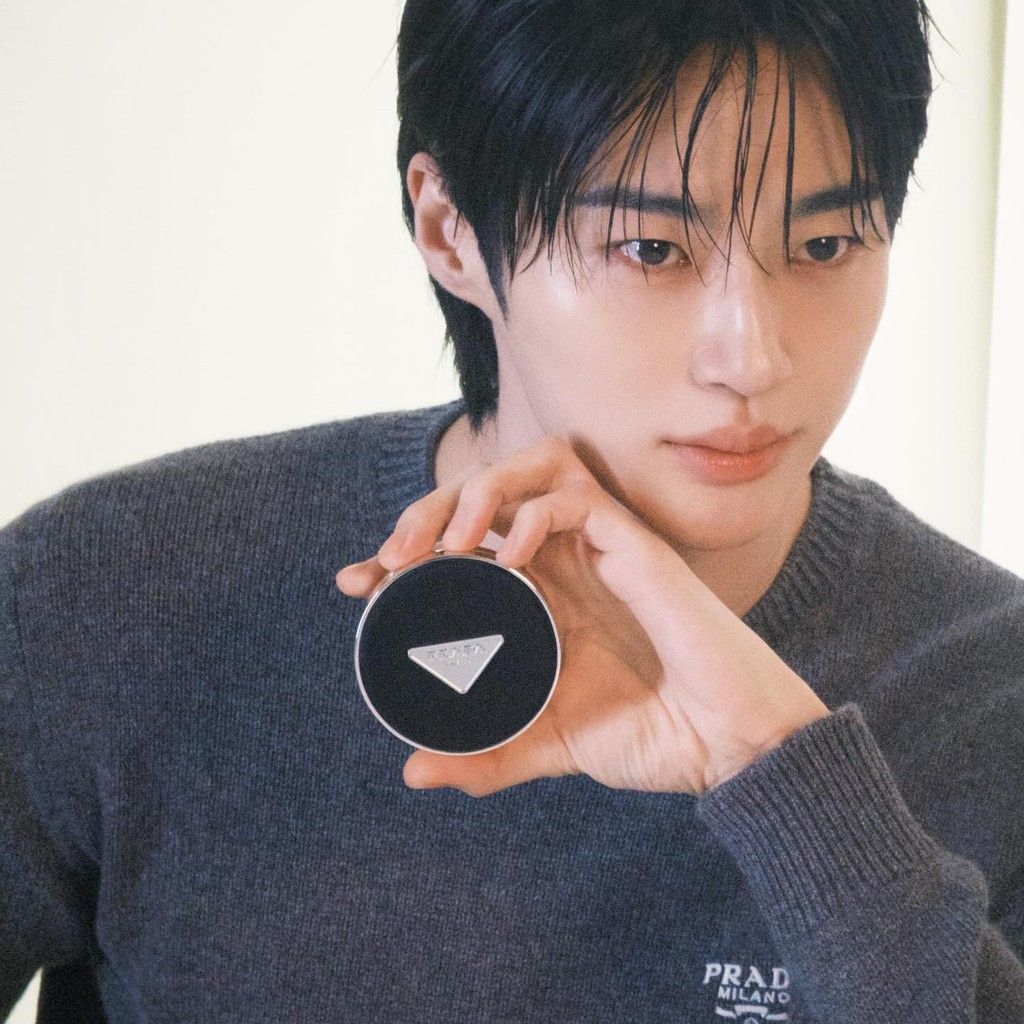 A moment captured by a fan of Byeon Wooseok
