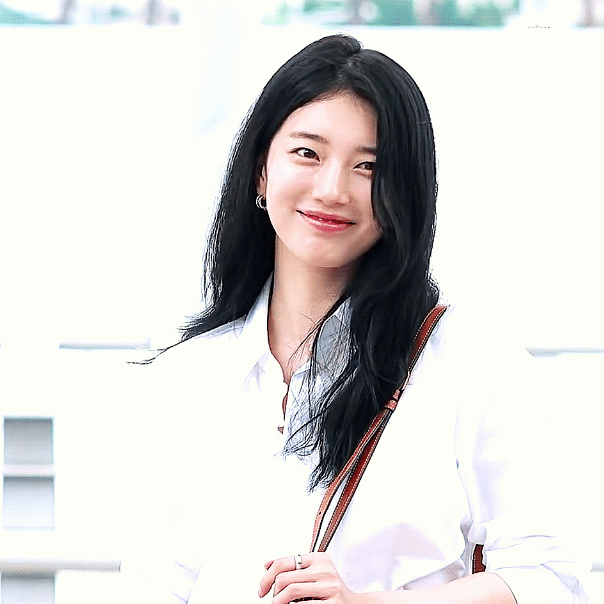 Recent activity shot of Bae Suzy