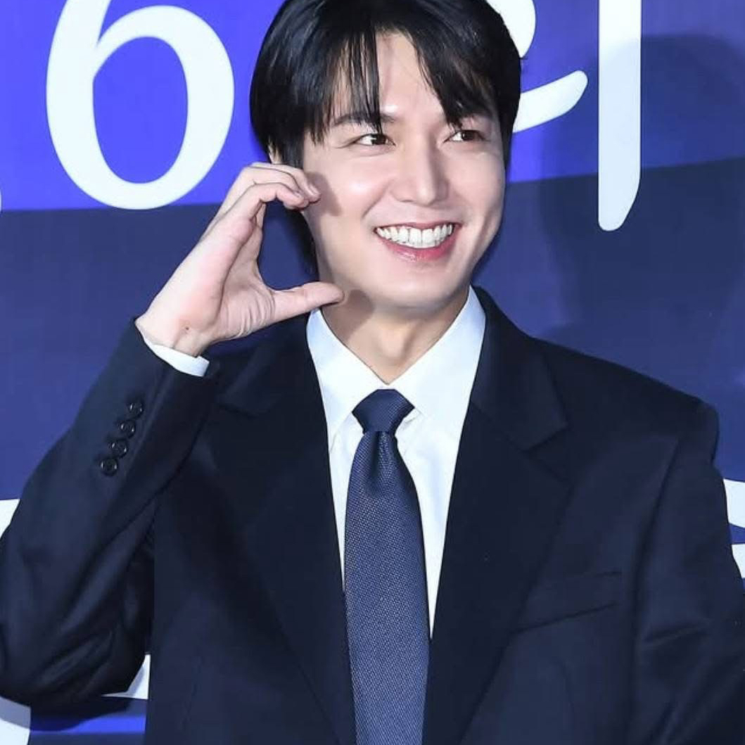 Recent activity shot of Lee Minho