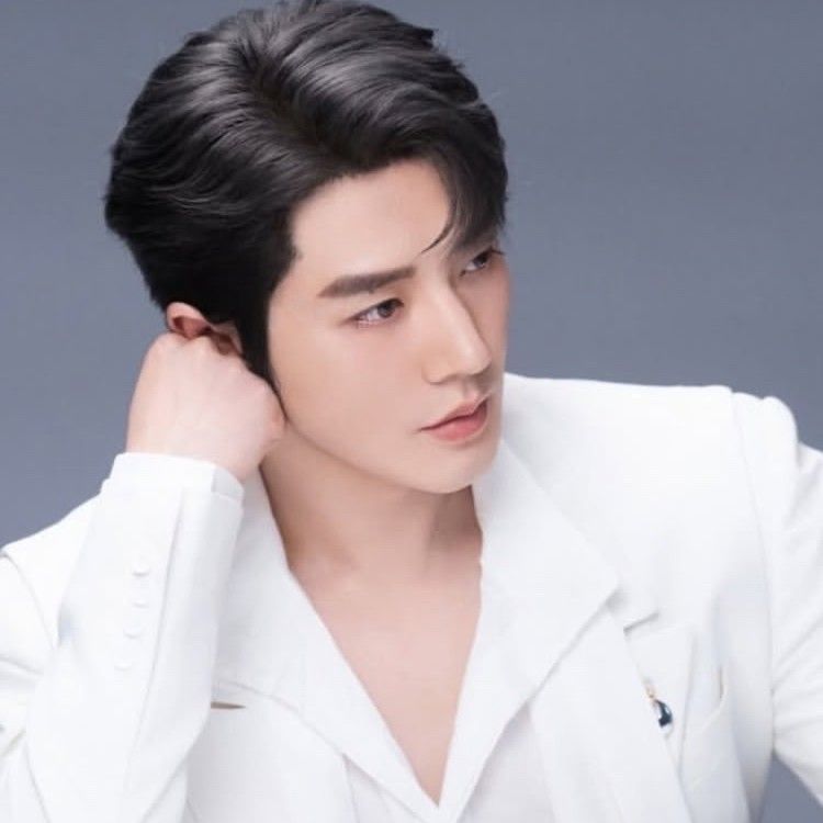 Behind-the-scenes cut of Deng Wei