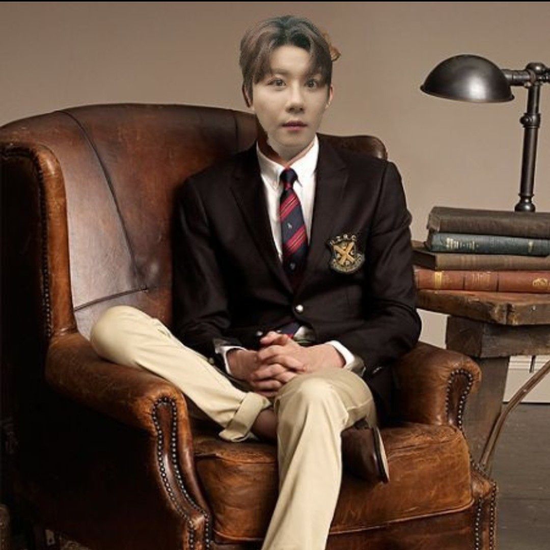 チン・ヘソンのビハインドカット