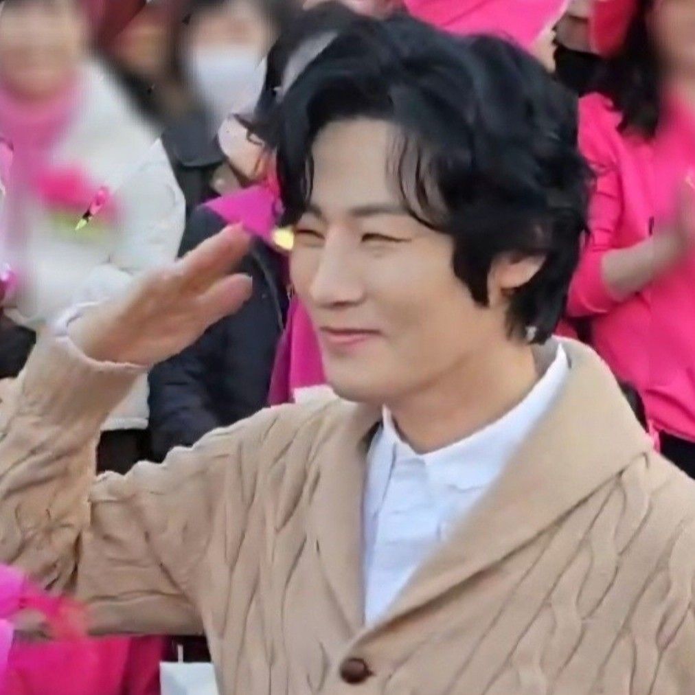 팬들이 사랑한 인기 셀럽 게시글