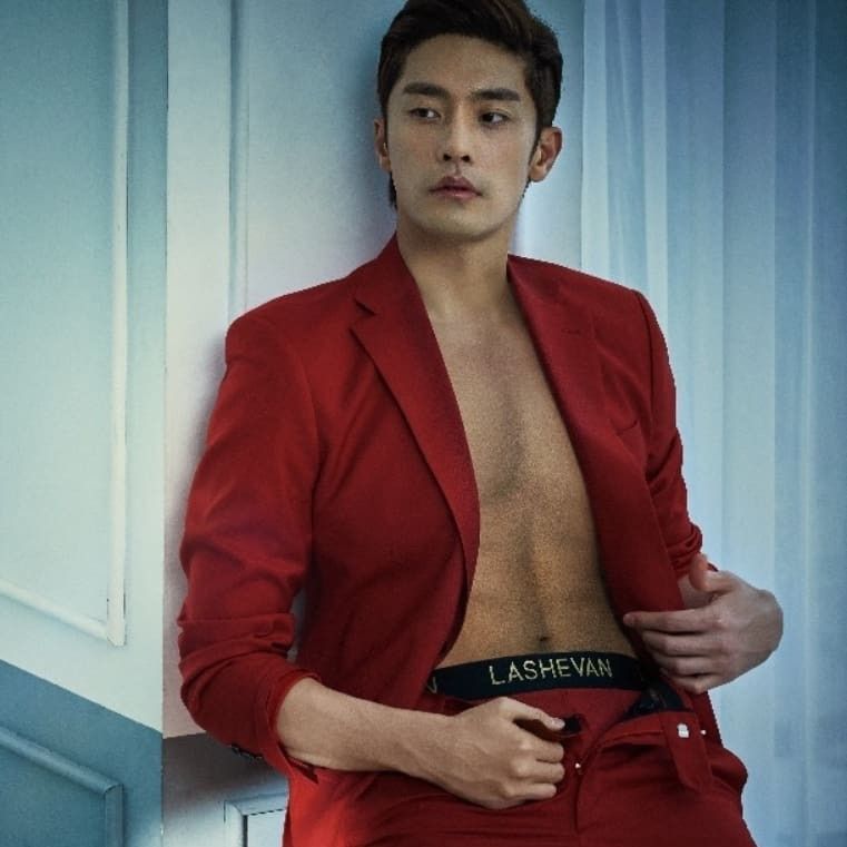 A moment captured by a fan of Sunghoon