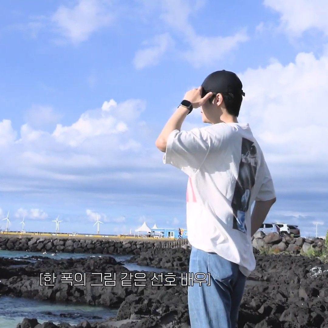 Behind-the-scenes cut of Kim Seonho