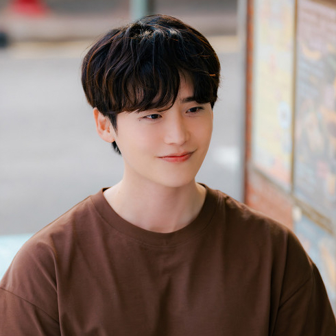 A moment captured by a fan of Lee Jongsuk