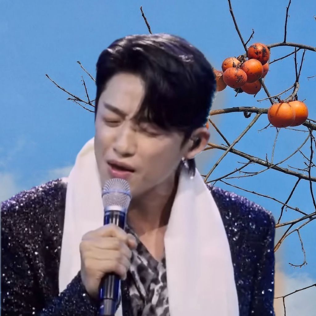 A moment captured by a fan of Shin Seungtae