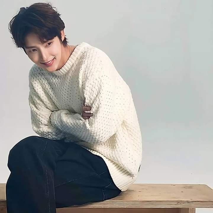 Recent activity shot of Lee Joongi