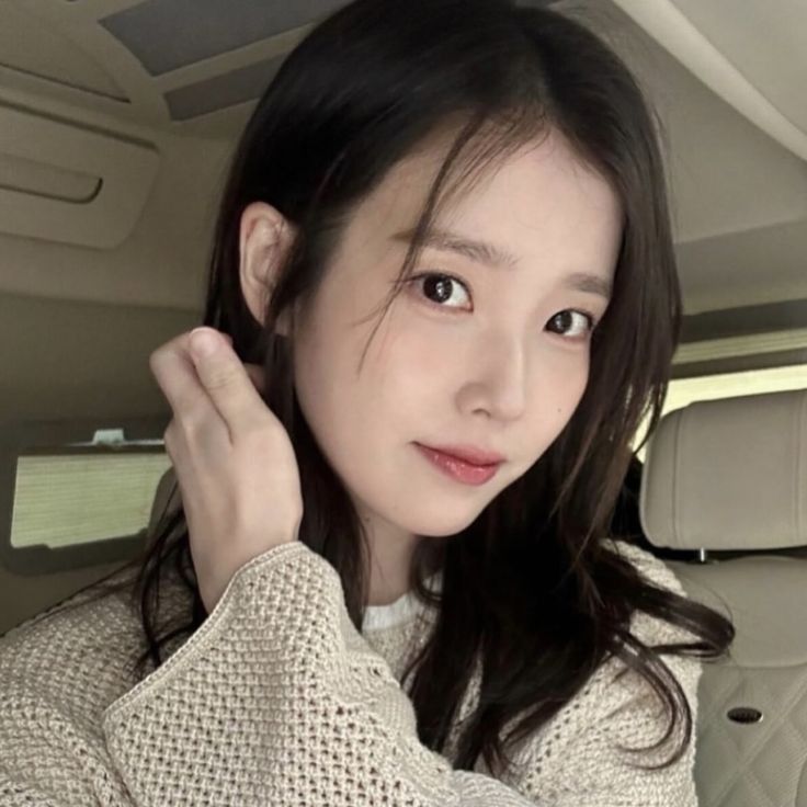 Latest photo of IU